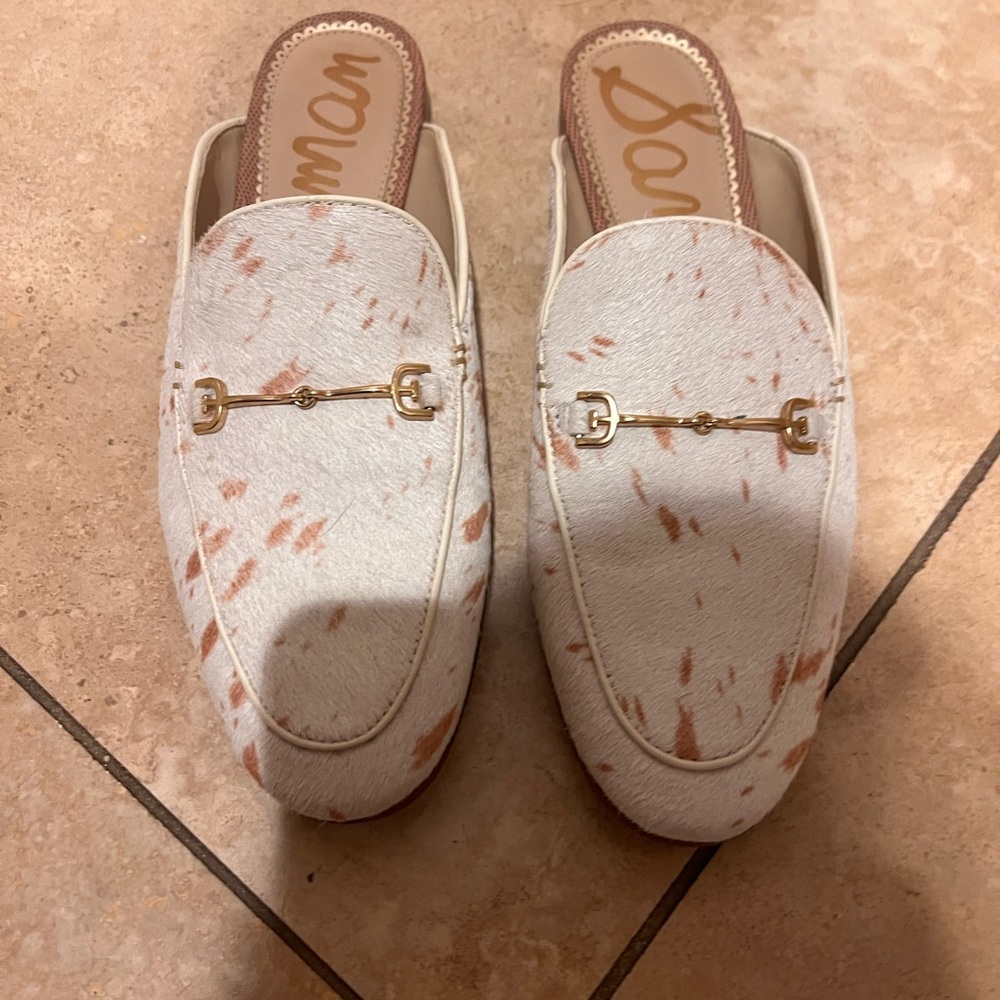 Women’s Cream & Tan Speckled Slip-On Mule Loafers with Gold Bit Hardware